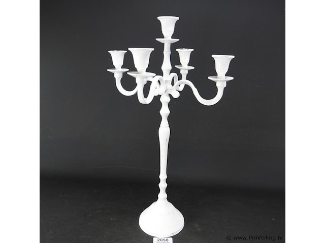 Gewitte ijzeren kandelaar - afbeelding 1 van  5