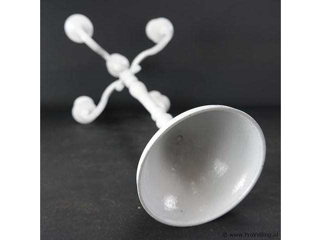 Gewitte ijzeren kandelaar - afbeelding 5 van  5