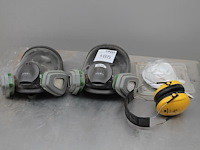 Gezichtsmaskers met 3m filters. - afbeelding 1 van  2