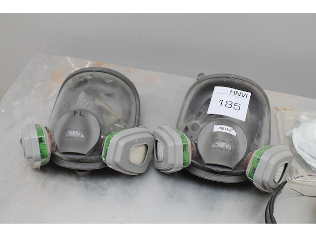 Gezichtsmaskers met 3m filters. - afbeelding 2 van  2