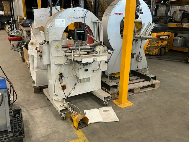 Gg macchine box 500a verpakkingsmachine / wikkelaar - afbeelding 1 van  18