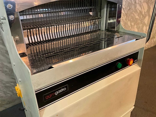 Ggm gastro - 2020 - bsms 13 - broodsnijmachine - afbeelding 3 van  6