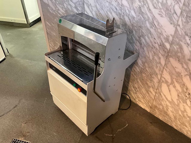 Ggm gastro - 2020 - bsms 13 - broodsnijmachine - afbeelding 4 van  6