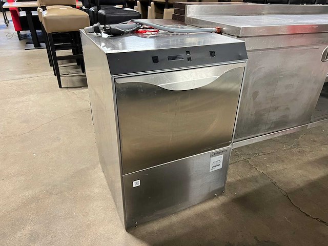 Ggm gastro - korvenvaatwasmachine - afbeelding 1 van  3