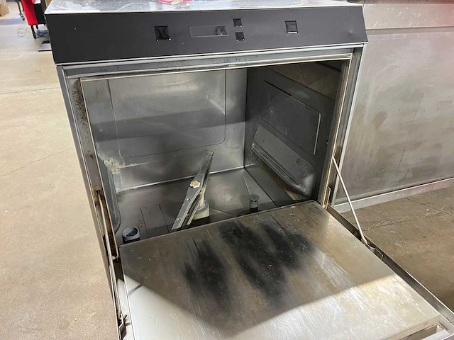 Ggm gastro - korvenvaatwasmachine - afbeelding 2 van  3