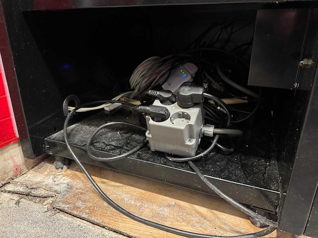 Ggm gastro - verwarmde verkoopcounter met kassa - afbeelding 9 van  17