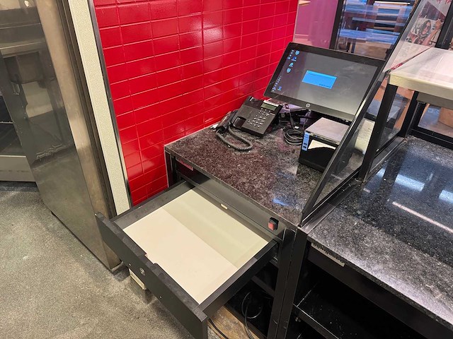 Ggm gastro - verwarmde verkoopcounter met kassa - afbeelding 17 van  17