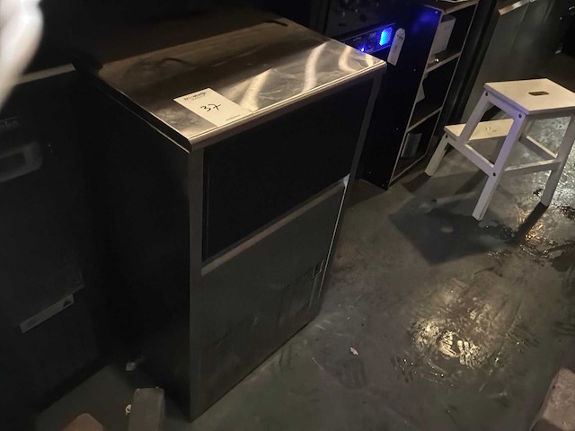 Ggmgastro 60air ewi54 ijsblokjesmachine - afbeelding 2 van  6