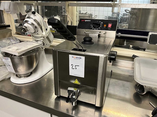 Ggmgastro efh8 friteuse - afbeelding 1 van  6