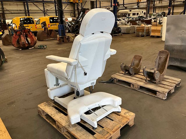 Gharieni behandelstoel - afbeelding 4 van  5