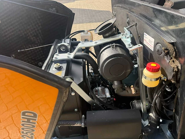 Giant - 2021 - g2500 - shovel met bak - afbeelding 3 van  15