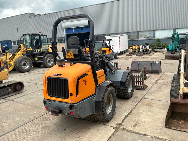 Giant - 452 hd-extra - shovel - 2015 - afbeelding 15 van  17