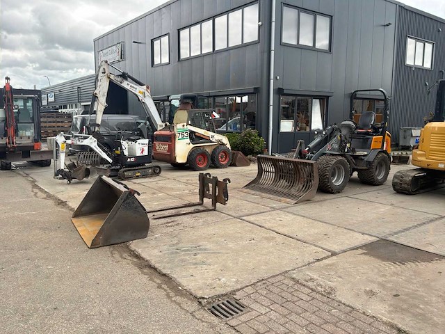 Giant - 452 hd-xtra - shovel - 2016 - afbeelding 1 van  13