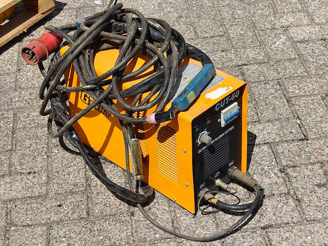 Giant - cut-60 - plasmasnijmachine - afbeelding 1 van  7