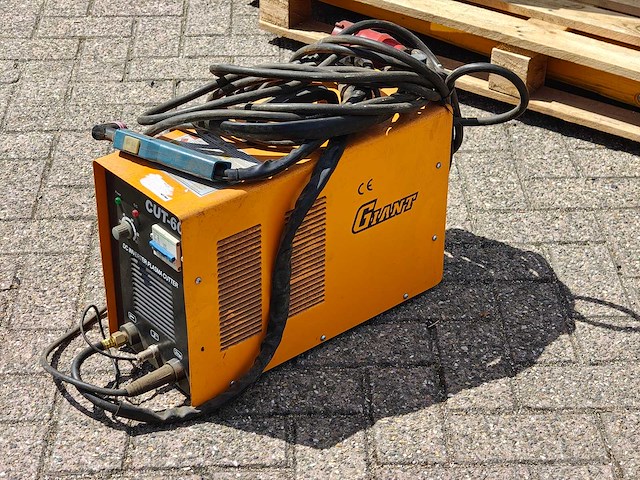 Giant - cut-60 - plasmasnijmachine - afbeelding 3 van  7