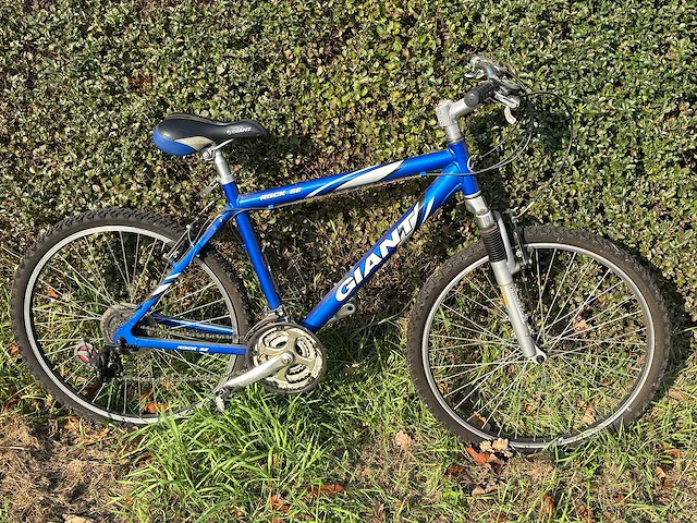 Giant - mountainbike - afbeelding 1 van  2