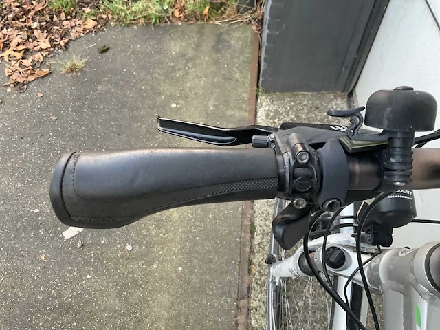 Giant elektrische fiets - afbeelding 9 van  11