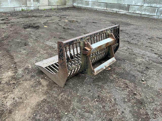Giant puinbak 1300mm voorzetapparatuur - afbeelding 6 van  12