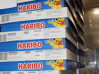 Giant strawbs haribo in 15 overdozen met 6 emmers a 1350 g. tht 6-2026. - afbeelding 2 van  2