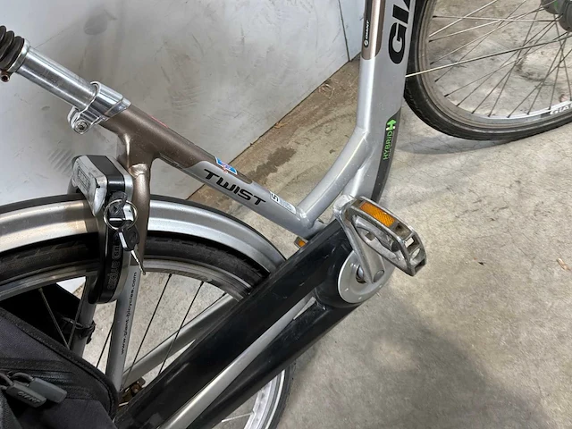 Giant twist elektrische dames fiets - afbeelding 8 van  8