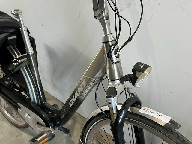 Giant twist go + elektrische damesfiets - afbeelding 3 van  11