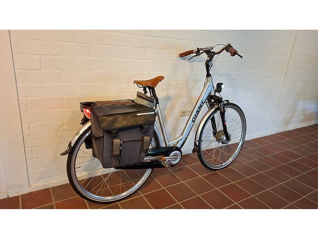 Giant twist hybrid elektrische damesfiets - afbeelding 6 van  7