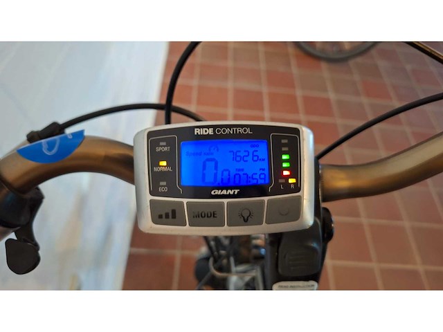 Giant twist hybrid elektrische damesfiets - afbeelding 7 van  7