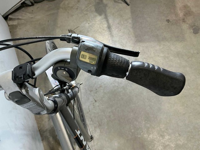 Giant twist sport elektrische herenfiets - afbeelding 2 van  11