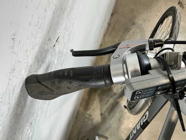 Giant twist sport elektrische herenfiets - afbeelding 11 van  11
