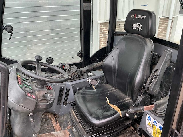 Giant v4502-t shovel - afbeelding 31 van  32