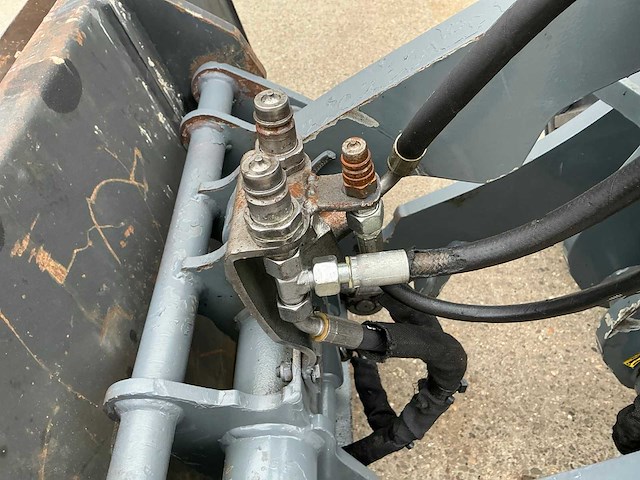 Giant v4502-t shovel - afbeelding 22 van  32