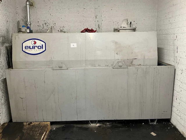 Gielen - afgewerkte olietank met lekbak - afbeelding 2 van  5