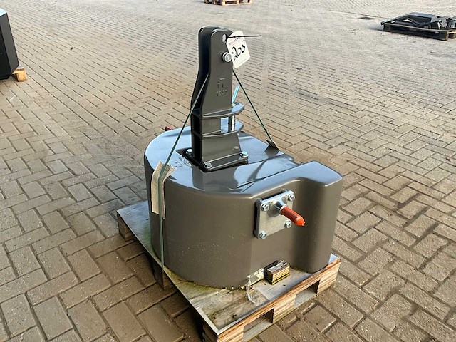 Gietijzer frontgewicht, “1200kg” - afbeelding 2 van  6