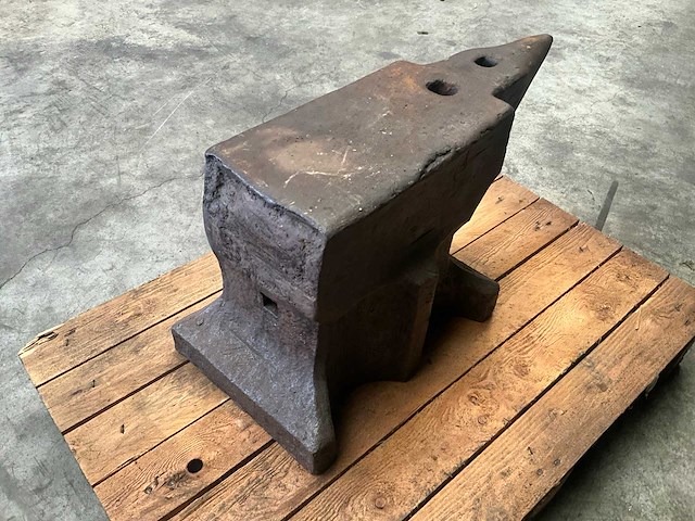 Gietijzeren aambeeld - antiek - overige werkplaatsinventaris - afbeelding 4 van  4