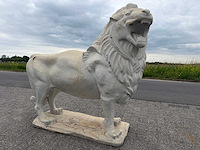 Gietijzeren leeuw 1.50 meter breed - afbeelding 1 van  4
