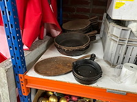 Gietijzeren pannetjes (16x) - afbeelding 1 van  5