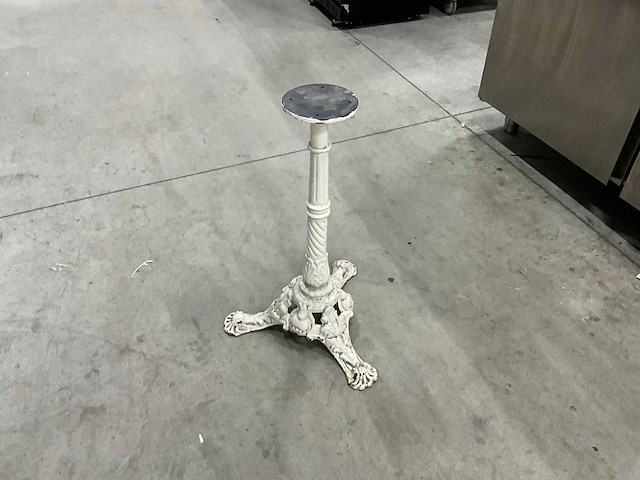 Gietijzeren tafelpoot - afbeelding 1 van  4