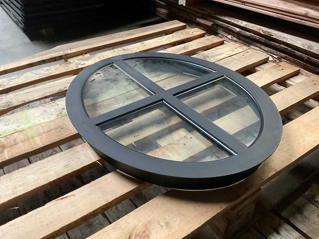 Gietijzeren vast raam rond - 64x50 cm - afbeelding 3 van  3