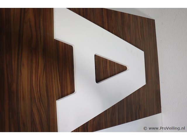 Gietmal en houten letter a - afbeelding 3 van  4