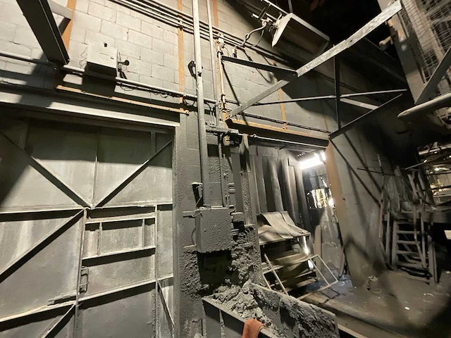 Gietsmeltinstallatie - afbeelding 14 van  99