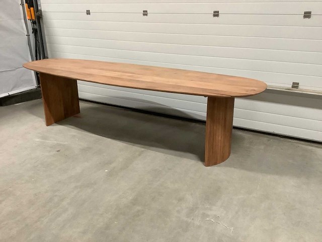 Giga meubel - feline deens ovaal - eetkamertafel 300cm - afbeelding 3 van  6
