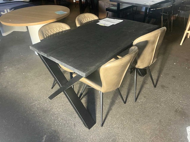Giga meubel bart cod zwart mango eetkamertafel 140cm - afbeelding 1 van  4