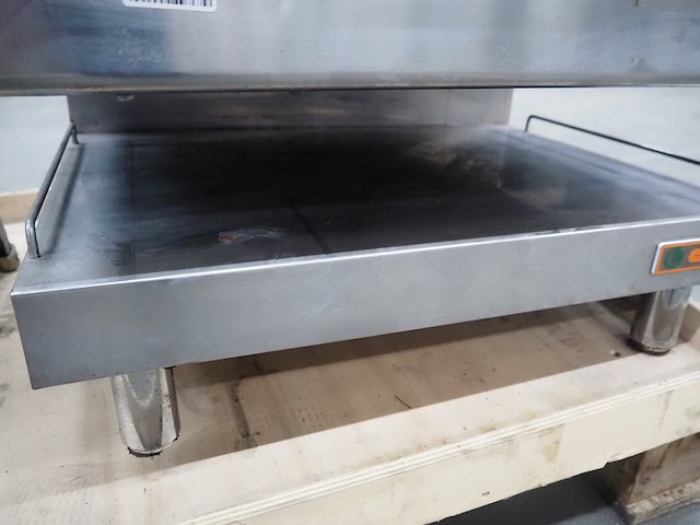 Giga - afbeelding 7 van  7