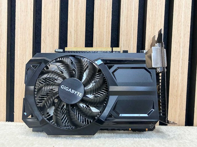 Gigabyte - geforce gtx 950 oc 2g - 2gb / gddr5 / gaming videokaart - afbeelding 1 van  8