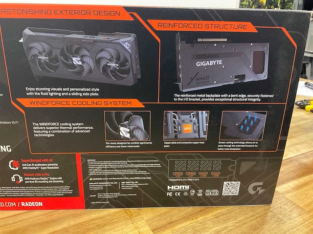 Gigabyte amd radeon rx 9070 videokaart - afbeelding 4 van  5