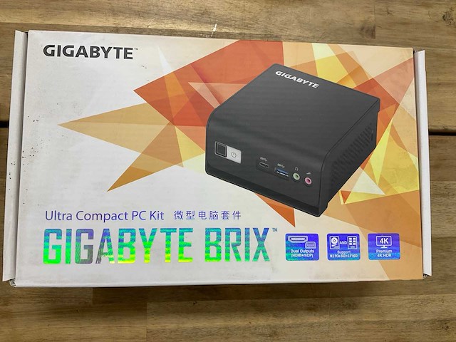 Gigabyte brix ultra compact pc kit - afbeelding 1 van  3