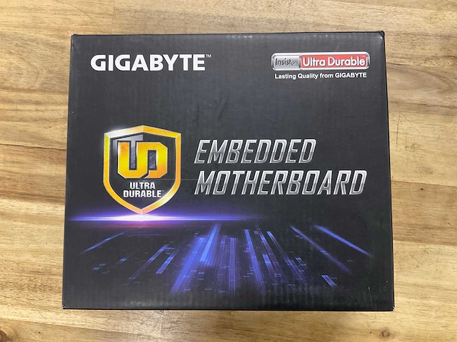 Gigabyte embedded motherboard - afbeelding 1 van  2