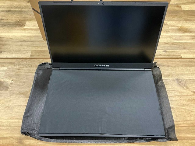 Gigabyte g5 kf5 53de353sd laptop - afbeelding 2 van  11