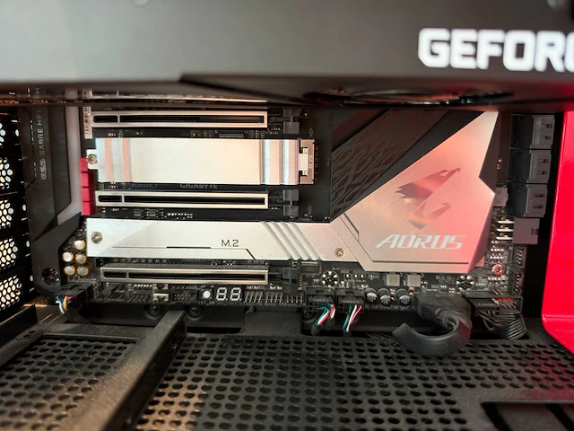 Gigabyte gaming desktop - afbeelding 9 van  9