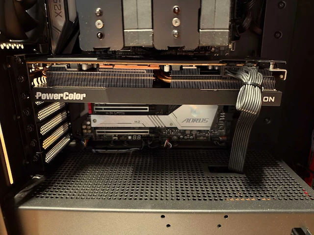 Gigabyte gaming desktop - afbeelding 7 van  8